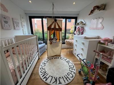 Apartamento de 3 alcobas en venta en Los Rosales, Bogotá, 260 m² · foto 19 de 20
