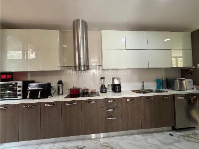 Apartamento de 5 alcobas en venta en Chico, Bogotá, 360 m² · foto 5 de 14