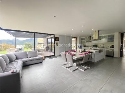 Casa de 5 alcobas en venta en Conjunto Valle Alto, La Calera, 750 m² · foto 9 de 20