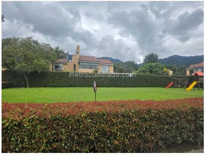 Casa de 4 alcobas en venta en San Simon, Bogotá, 1385 m² · foto 6 de 6