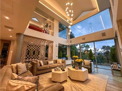 Casa de 4 alcobas en venta en Sotileza, Bogotá, 521 m² · foto 3 de 8