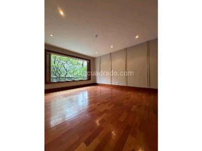 Apartamento en venta en Chico Alto, Bogotá · foto 2 de 11