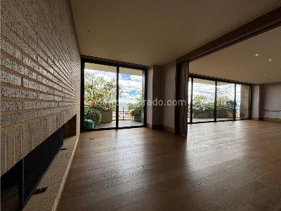 Apartamento de 4 alcobas en venta en Los Rosales, Bogotá, 464 m² · foto 2 de 14
