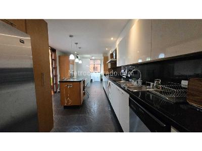 Apartamento en venta en Santa Barbara Alta, Bogotá · foto 8 de 20