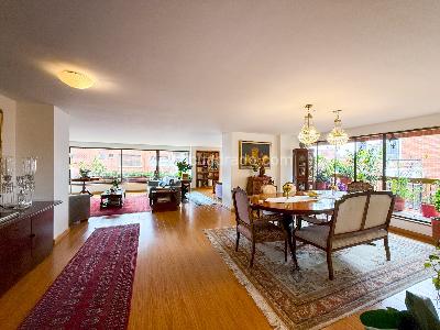 Apartamento de 3 alcobas en venta en Los Rosales Emaus, Bogotá, 200 m² · foto 5 de 17
