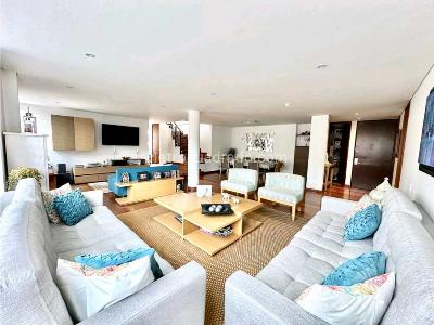 Apartamento de 4 alcobas en venta en Alameda, Bogotá, 240 m² · foto 2 de 6