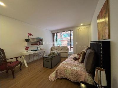 Apartamento de 3 alcobas en venta en La Cabrera, Bogotá, 395 m² · foto 18 de 20