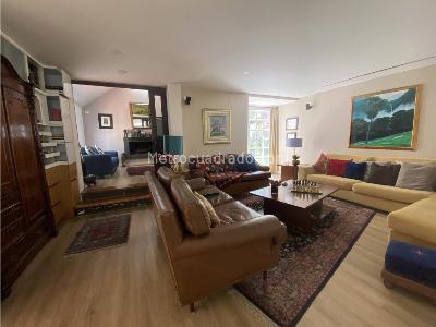 Casa de 3 alcobas en venta en Country Club, Bogotá, 240 m² · foto 4 de 15