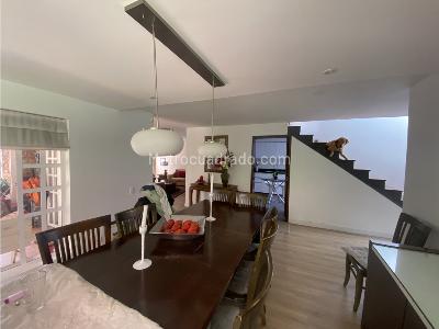 Casa de 3 alcobas en venta en Country Club, Bogotá, 240 m² · foto 6 de 15