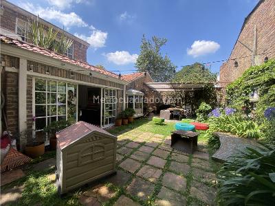 Casa de 3 alcobas en venta en Country Club, Bogotá, 240 m² · foto 15 de 15