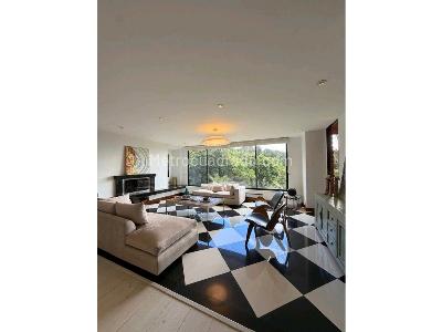 Apartamento en venta en Santa Barbara Alta, Bogotá · foto 3 de 15