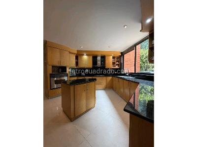 Apartamento en venta en Santa Barbara Alta, Bogotá · foto 8 de 15