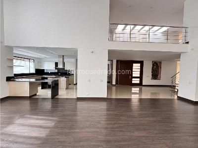 Casa de 4 alcobas en venta en Fusca, Chía, 915 m² · foto 6 de 20