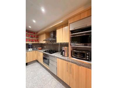 Apartamento de 3 alcobas en venta en Sierras Del Moral, Bogotá, 191 m² · foto 3 de 8