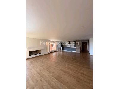 Apartamento de 3 alcobas en venta en Sierras Del Moral, Bogotá, 220 m² · foto 3 de 10