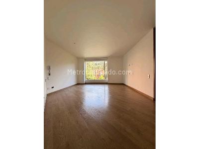 Apartamento de 3 alcobas en venta en Sierras Del Moral, Bogotá, 220 m² · foto 5 de 10