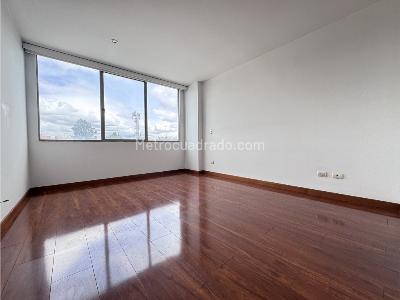Apartamento de 2 alcobas en venta en Santa Barbara, Bogotá, 96 m² · foto 3 de 14