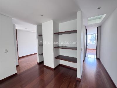 Apartamento de 2 alcobas en venta en Santa Barbara, Bogotá, 96 m² · foto 8 de 14
