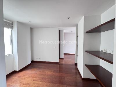 Apartamento de 2 alcobas en venta en Santa Barbara, Bogotá, 96 m² · foto 11 de 14