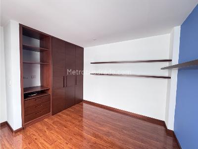 Apartamento de 2 alcobas en venta en Santa Barbara, Bogotá, 96 m² · foto 12 de 14