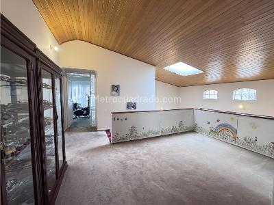 Casa en venta en Santa Barbara, Bogotá · foto 11 de 18