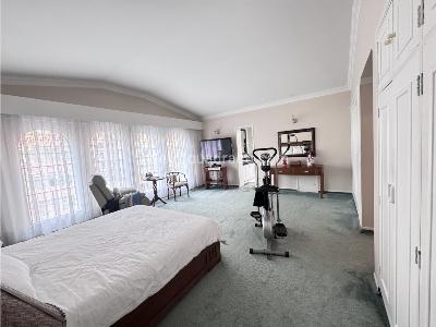 Casa en venta en Santa Barbara, Bogotá · foto 13 de 18