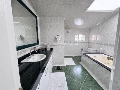 Casa en venta en Santa Barbara, Bogotá · foto 14 de 18
