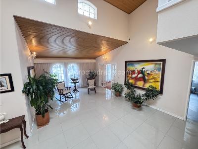 Casa en venta en Santa Barbara, Bogotá · foto 8 de 18