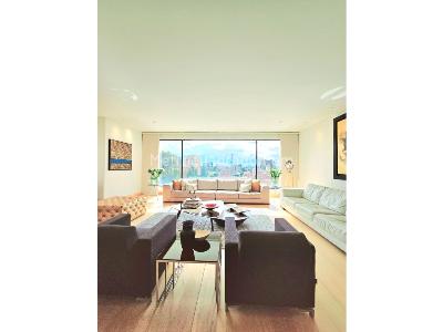 Apartamento de 5 alcobas en venta en Chico, Bogotá, 450 m² · foto 2 de 15