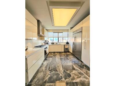 Apartamento de 5 alcobas en venta en Chico, Bogotá, 450 m² · foto 8 de 15