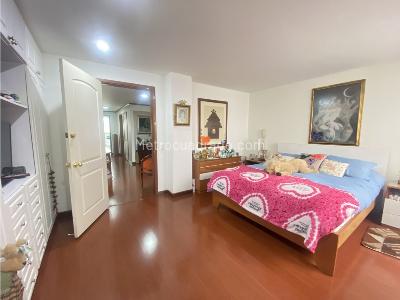 Apartamento de 3 alcobas en venta en Bosque De Pinos, Bogotá, 200 m² · foto 10 de 14