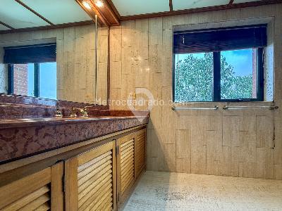 Apartamento de 3 alcobas en venta en Los Rosales, Bogotá, 320 m² · foto 14 de 20