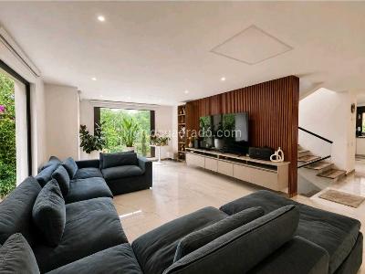 Casa de 5 alcobas en venta en Cerros Orientales, Bogotá, 600 m² · foto 2 de 14