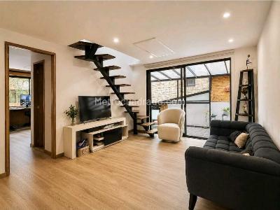 Casa de 5 alcobas en venta en Cerros Orientales, Bogotá, 600 m² · foto 8 de 14