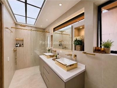 Casa de 5 alcobas en venta en Cerros Orientales, Bogotá, 600 m² · foto 10 de 14