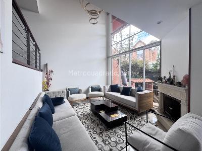 Casa de 4 alcobas en venta en Bosque De Pinos, Bogotá, 226 m² · foto 2 de 16