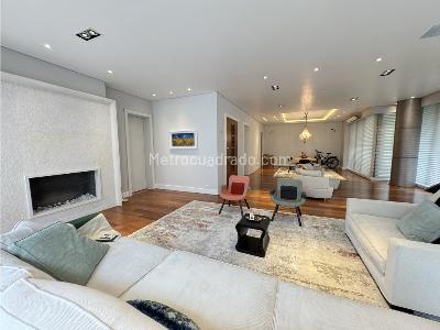 Apartamento de 4 alcobas en venta en La Cabrera, Bogotá, 329 m² · foto 3 de 20