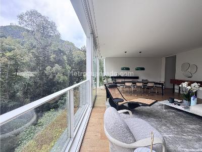 Apartamento de 4 alcobas en venta en Chico Alto, Bogotá, 363 m² · foto 9 de 20