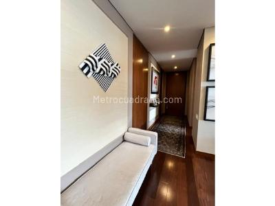 Apartamento de 3 alcobas en venta en Los Rosales, Bogotá, 309 m² · foto 17 de 18