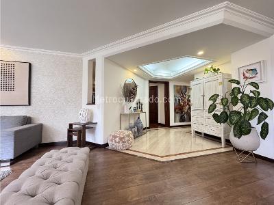 Apartamento de 3 alcobas en venta en Usaquen, Bogotá, 160 m² · foto 5 de 17