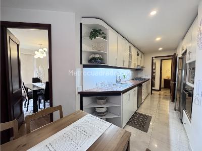 Apartamento de 3 alcobas en venta en Usaquen, Bogotá, 160 m² · foto 6 de 17