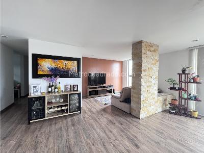 Apartamento en arriendo en Cedritos, Bogotá · foto 6 de 12