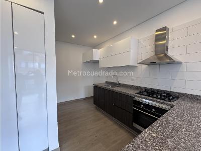 Apartamento en venta en Chico Navarra, Bogotá · foto 2 de 15
