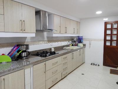 Apartamento de 4 alcobas en venta en Ciudad Jardin, Cali, 157 m² · foto 5 de 19