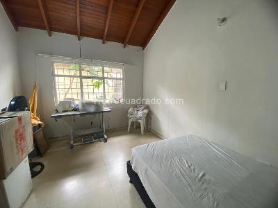 Casa de 4 alcobas en venta en Prados Del Norte, Cali, 318 m² · foto 18 de 19