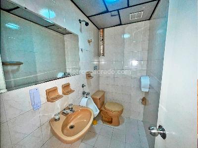 Casa de 5 alcobas en venta en Pardo Rubio, Bogotá, 248 m² · foto 10 de 10