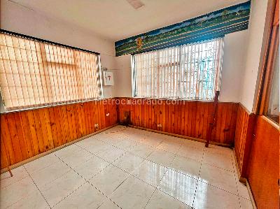 Casa de 5 alcobas en venta en Pardo Rubio, Bogotá, 248 m² · foto 4 de 10