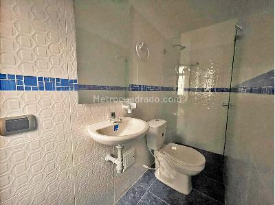 Casa de 5 alcobas en venta en Santa Helena, Ibagué, 234 m² · foto 8 de 10