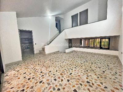 Casa de 5 alcobas en venta en Santa Helena, Ibagué, 234 m² · foto 3 de 10
