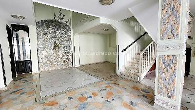 Casa de 5 alcobas en venta en Diamante 1, Bucaramanga, 375 m² · foto 9 de 17